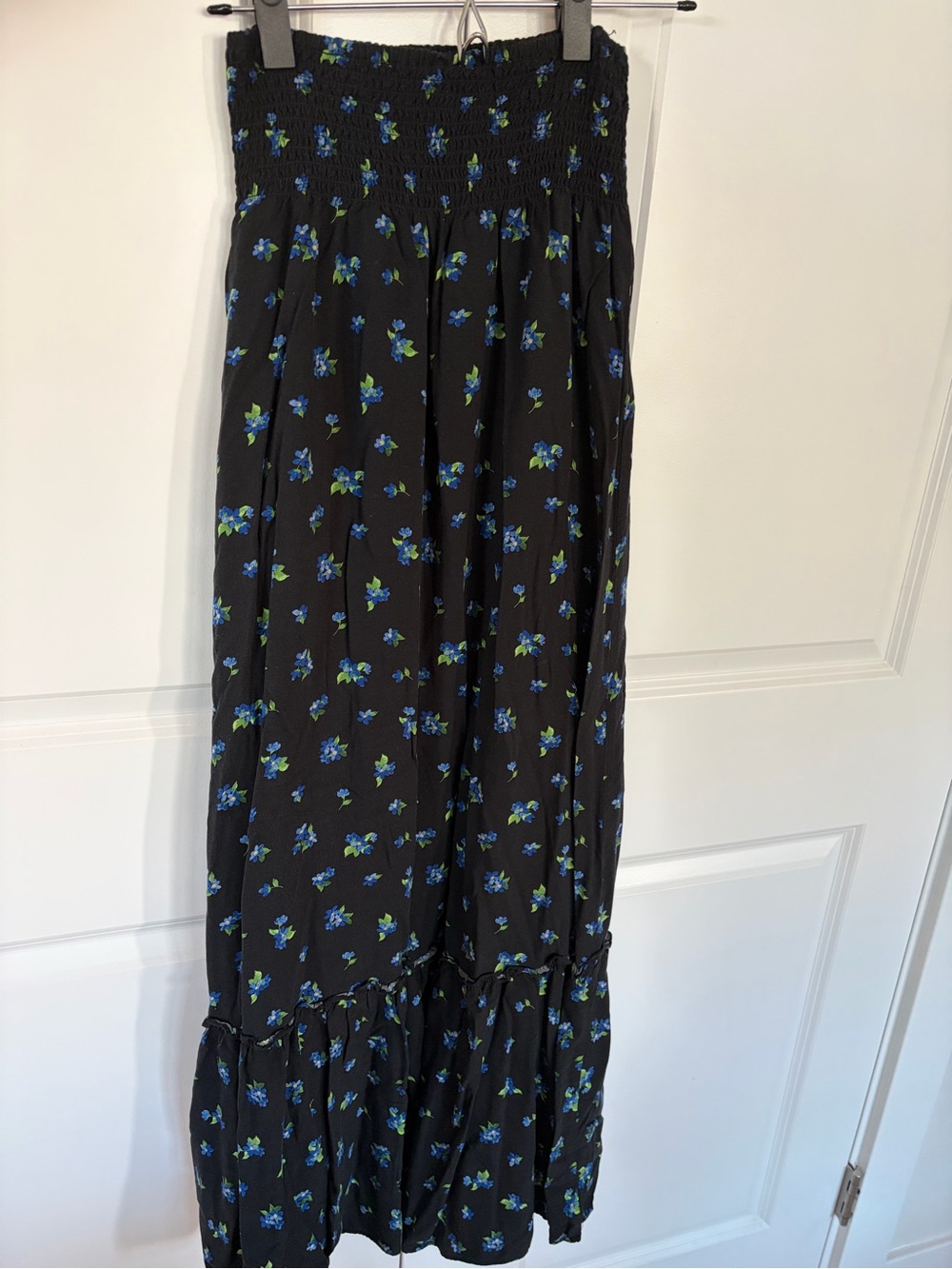 WeWoreWhat Black Floral Maxi Skirt with Smocked Waist